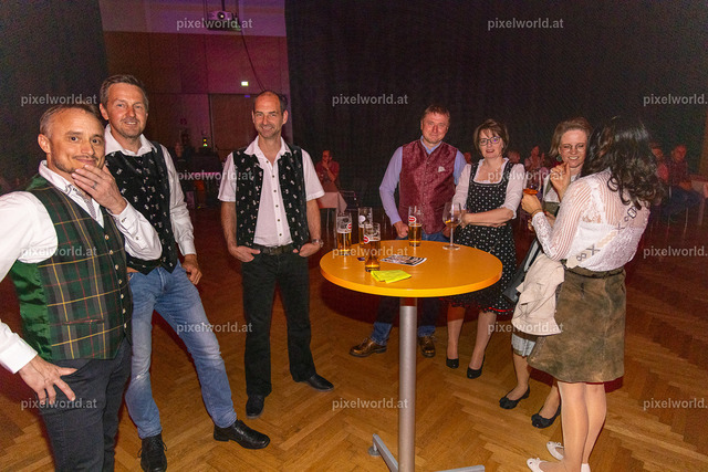 Schlager trifft Tracht | Bildershop von pixelworld.at - Realisiert mit Pictrs.com