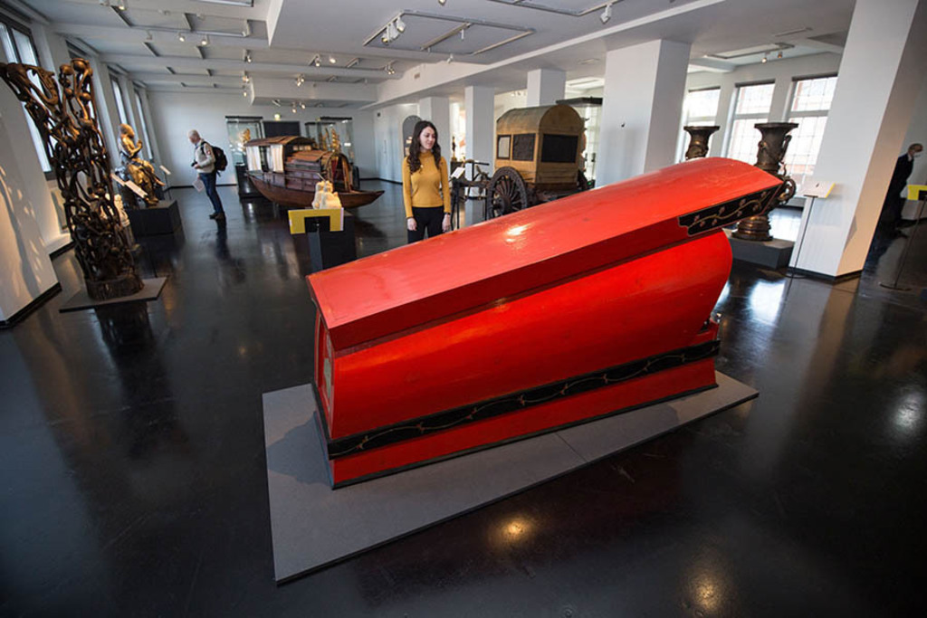 Foto: Leipzig - GRASSI Museum für Völkerkunde | Das Team hinter BILDLEXIKON LEIPZIG bündelt historische wie aktuelle Informationen über die Stadt Leipzig in Text und Bild auf einer Plattform und stellt diese der interessierten Öffentlichkeit zur Verfügung.