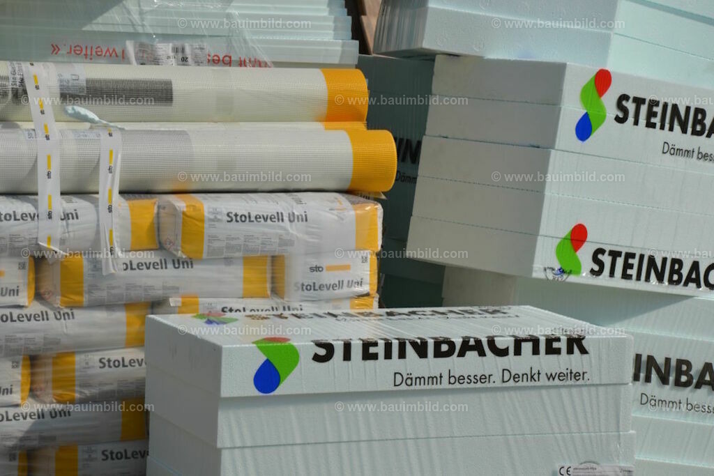 bib-lg18-putzarbeiten-0211 | Nach LV-Leistungsgruppen sortierte Detailfotos über den Bau eines Hauses. Alle Hausbau-Bilder direkt vom Urheber und Autor der Website Haus-Selber-Bauen.com