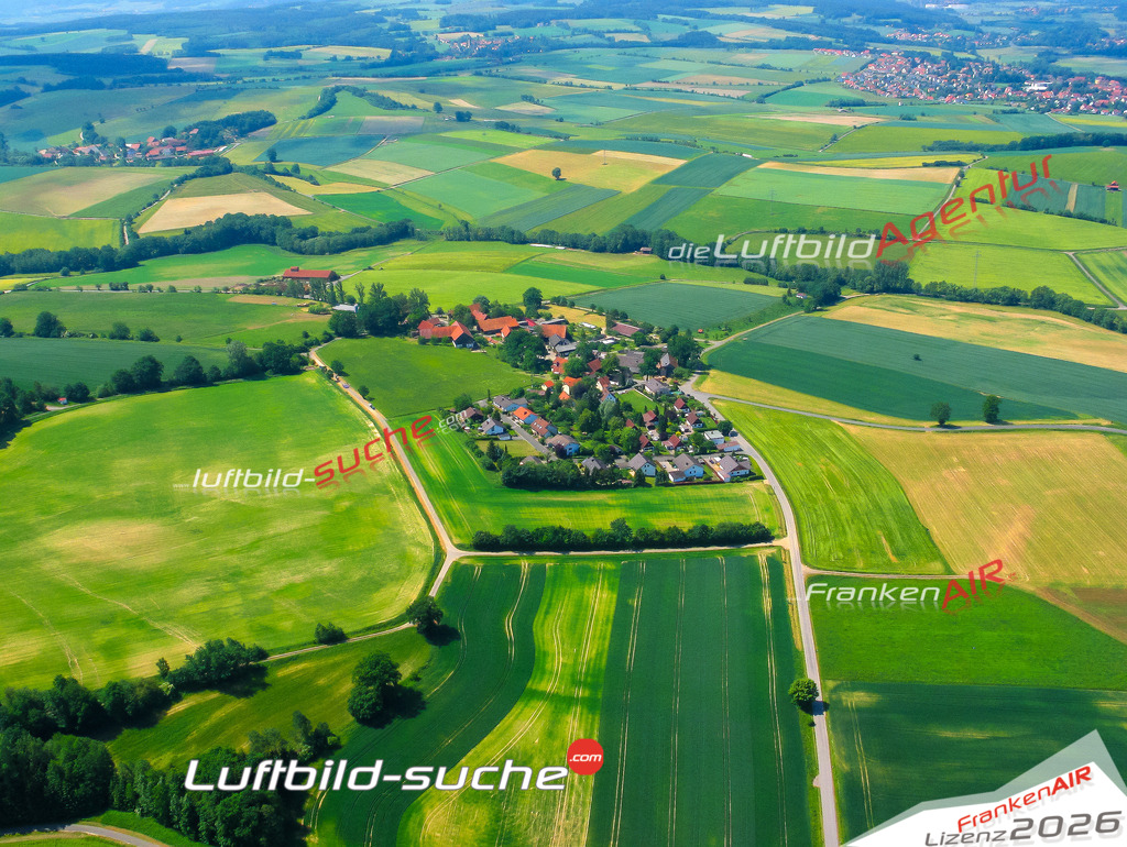 Die Luftaufnahme Eichenbühl - Weissenbrunn wurde vom UL-Flugzeug (keine Drohne) aus fotografiert.Hohe Druck- Auflösung-die Geschenkidee!