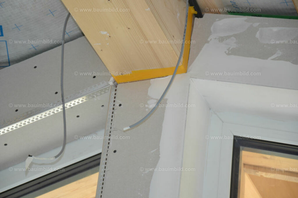 bib-lg18-putzarbeiten-0194 | Nach LV-Leistungsgruppen sortierte Detailfotos über den Bau eines Hauses. Alle Hausbau-Bilder direkt vom Urheber und Autor der Website Haus-Selber-Bauen.com