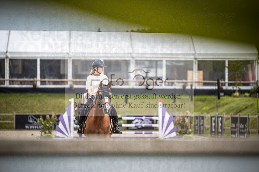 DOS_0034 | Entdecke hochwertige Reitturnierfotos von Foto Oger. Professionell, emotional und authentisch – jetzt Lieblingsmomente im Shop bestellen.Deutschlandweite Turnierfotografie. - Realisiert mit Pictrs.com