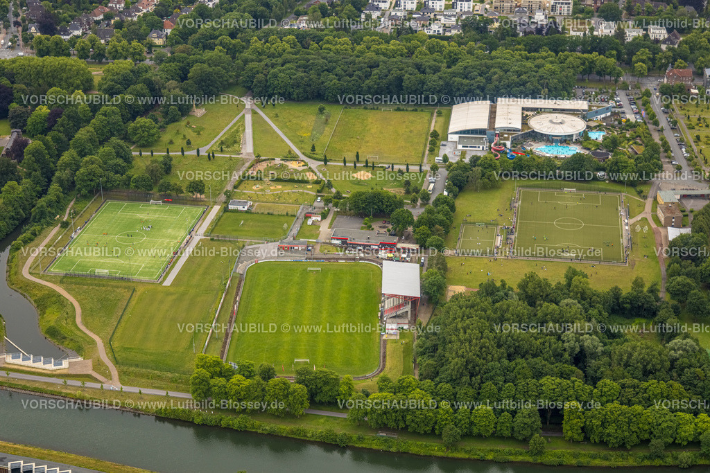 Hamm220604240 | Luftbild, Sportplatz im Sportzentrum Ost, Maximare Erlebnistherme, Mitte, Hamm, Ruhrgebiet, Nordrhein-Westfalen, Deutschland