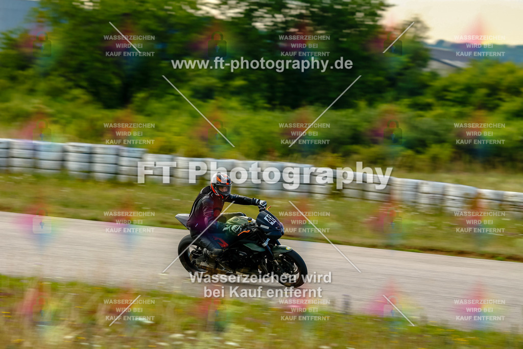 Chambley Juli-0107 | Hier findet Ihr Bilder von Touristenfahrten auf der Nürburgring Nordschleife oder von anderen Veranstaltungen die ich besucht habe. Viel Spass beim Durch Schauen 