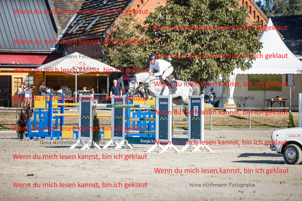 BK1A8630 | Turnierbilder Turnierfotos Nina Hüffmann Turnierfotografie Pferdefotografie Tierzeichnung Haustierzeichnung Pferdezeichnung Hundezeichnung Videograf  - Realisiert mit Pictrs.com