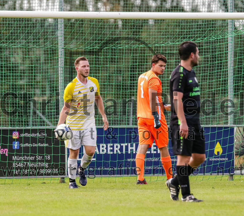 2023-09-17_019_SpVgg_Neuching_gegen_FC_Langenpreising | Neuching, Deutschland, 17.09.2023:
Fußball, A-Klasse 2023 / 2024, 7. Spieltag, SpVgg Neuching gegen SpVgg Langenpreising, Endergebnis: 5:1

Tobias Empl (SpVgg Langenpreising, #14)

Foto: Christian Riedel / fotografie-riedel.net