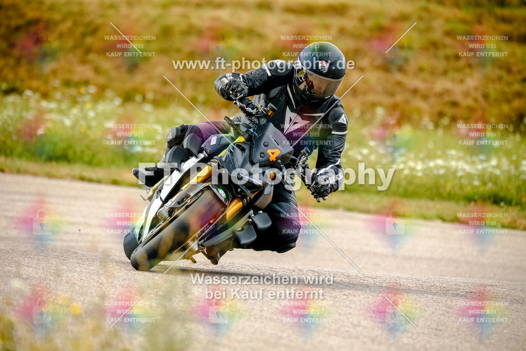 Chambley Juli-0747 | Hier findet Ihr Bilder von Touristenfahrten auf der Nürburgring Nordschleife oder von anderen Veranstaltungen die ich besucht habe. Viel Spass beim Durch Schauen 