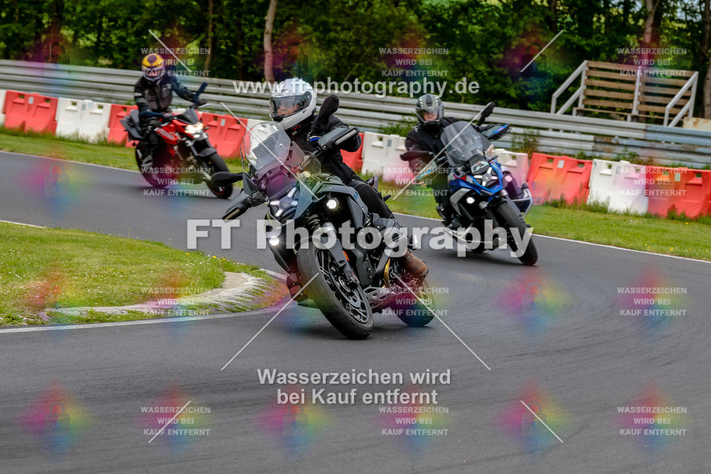 MotoTeamVBK-20241 | Hier findet Ihr Bilder von Touristenfahrten auf der Nürburgring Nordschleife oder von anderen Veranstaltungen die ich besucht habe. Viel Spass beim Durch Schauen 