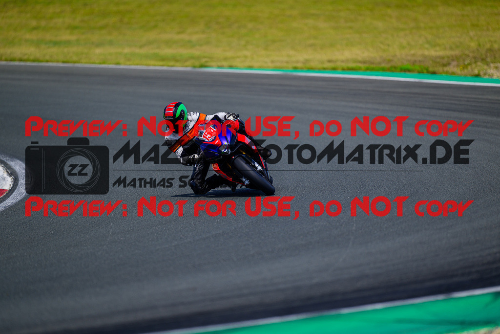 MaZZes_FotoMatrix_240725_6007705_4326 | ROT