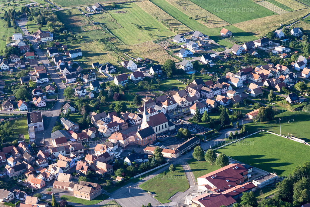 Aerial view: View of the town in Val de Moder in the state Bas-Rhin, France.Photo: IMG_115452.jpg taken on 06/16/2019 by Werner Riehm/FLY-FOTO.comResolution of the original: 5472 x 3648 px