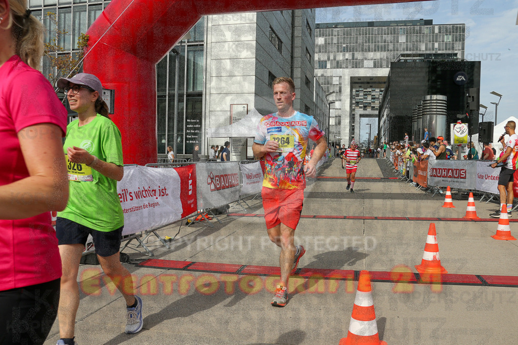 250920_1329_EX1_4980 | Sportfotografie im Rhein-Sieg Kreis, Köln, Bonn, NRW, Rheinland Pfalz, Hessen, etc. Unser Tätigkeitsfeld umfasst den Laufsport vom Volkslauf über den Marathon, Duathlon, Triathon bis zum Ultralauf wie Kölnpfad Ultra oder Schindertrail.
