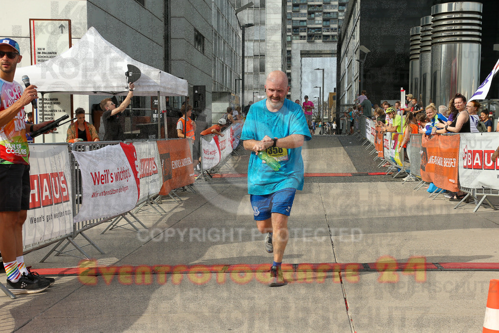 250920_1528_EX1_9571 | Sportfotografie im Rhein-Sieg Kreis, Köln, Bonn, NRW, Rheinland Pfalz, Hessen, etc. Unser Tätigkeitsfeld umfasst den Laufsport vom Volkslauf über den Marathon, Duathlon, Triathon bis zum Ultralauf wie Kölnpfad Ultra oder Schindertrail.