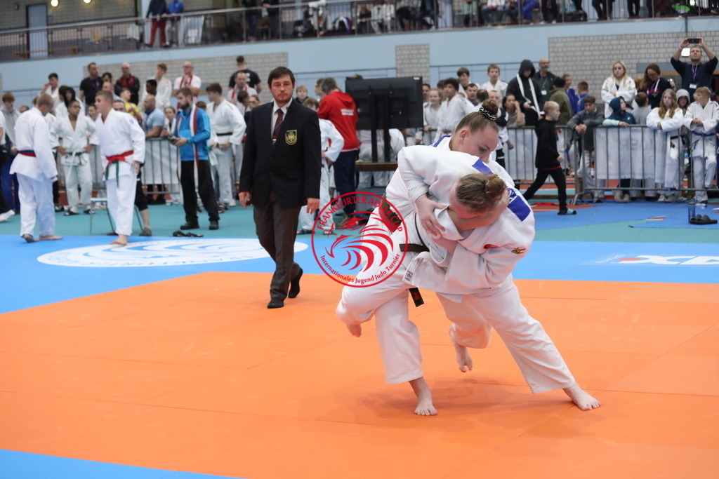 1J7A3596 | Fotos vom Adler Cup - Pictures from Adler Cup

Hier findet Ihr alle Eindrücke und großen Momente der Adler Cup Wochenenden. Here you will find all impressions and great moments of the Adler Cup weekends. - Realisiert mit Pictrs.com