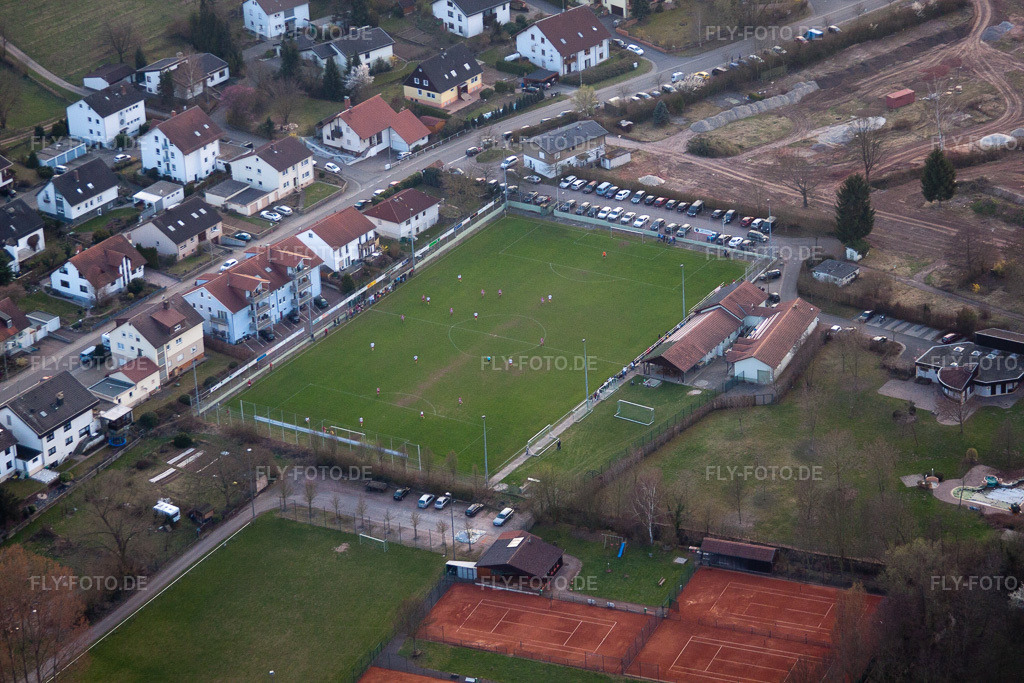 Luftbild: Sportplätze im Ortsteil Ingenheim in Billigheim-Ingenheim im Bundesland Rheinland-Pfalz in Deutschland. Foto: IMG_49182.jpg vom 24.03.2012 durch Werner Riehm/FLY-FOTO.de