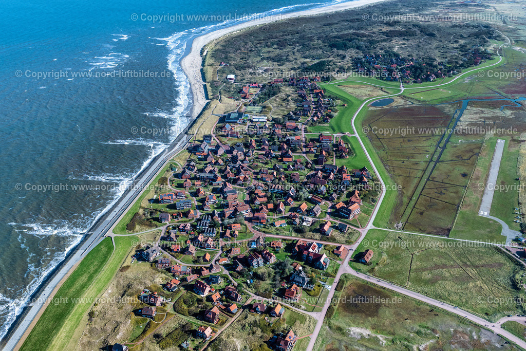 Baltrum_ELS_6367091022 | BALTRUM 09.10.2022 Ortsansicht der Straßen und Häuser der Wohngebiete von West- und Ost- Dorf auf der Nordsee- Insel Baltrum im Bundesland Niedersachsen. Weiterführende Informationen bei: Nordseeheilbad Insel Baltrum. // Town View of the streets and houses of the residential areas in Ostdorf and Westdorf on the North Sea island Baltrum in the state Lower Saxony. Further information at: Nordseeheilbad Insel Baltrum. Foto: Martin Elsen
