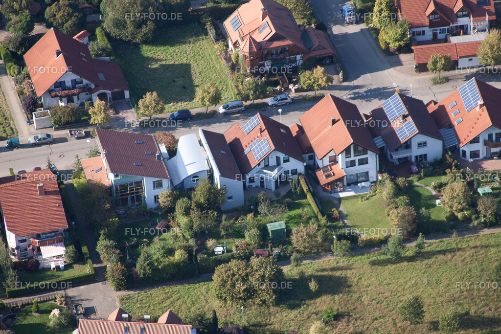 Langensteinbach, Mozartstr | Luftbild: Langensteinbach, Mozartstr im Ortsteil Langensteinbach in Karlsbad im Bundesland Baden-Württemberg in Deutschland. Foto: IMG_45172.jpg vom 21.09.2011 durch Werner Riehm/FLY-FOTO.de - Realisiert mit Pictrs.com
