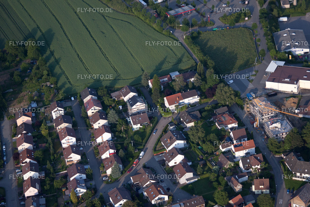Theodor Storm Weg | Luftbild: Theodor Storm Weg im Ortsteil Diedelsheim in Bretten im Bundesland Baden-Württemberg in Deutschland. Foto: IMG_57806.jpg vom 14.06.2013 durch Werner Riehm/FLY-FOTO.de - Realisiert mit Pictrs.com