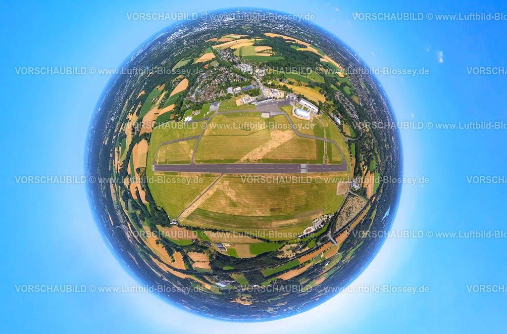 Essen230790011FlughafenEssenMuelheim | Luftbild, Flughafen Essen/Mülheim, Startbahn und Landebahn, Zeppelinhalle, Erdkugel, Fisheye Aufnahme, Fischaugen Aufnahme, 360 Grad Aufnahme, tiny world, Holthausen - Südost, Mülheim an der Ruhr, Ruhrgebiet, Nordrhein-Westfalen, Deutschland