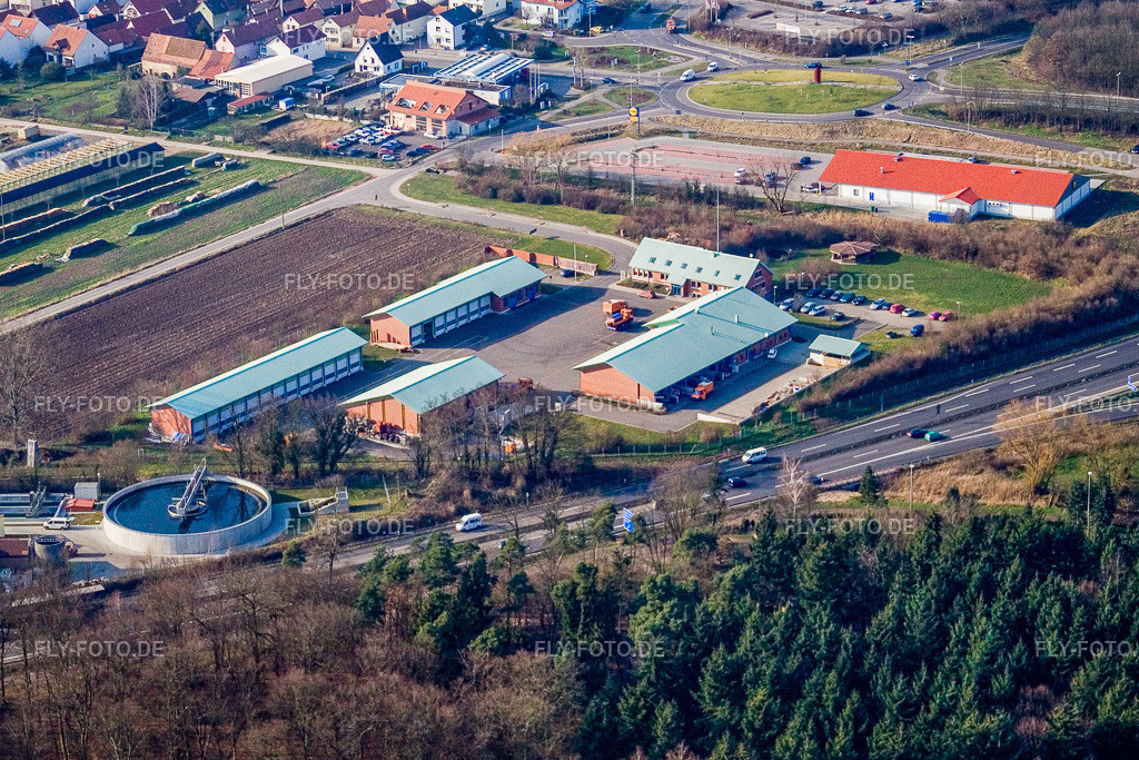 Autobahnmeisterei | Luftbild: Autobahnmeisterei in Kandel im Bundesland Rheinland-Pfalz in Deutschland. Foto: IMG_5474.jpg vom 21.02.2007 durch Werner Riehm/FLY-FOTO.de - Realisiert mit Pictrs.com