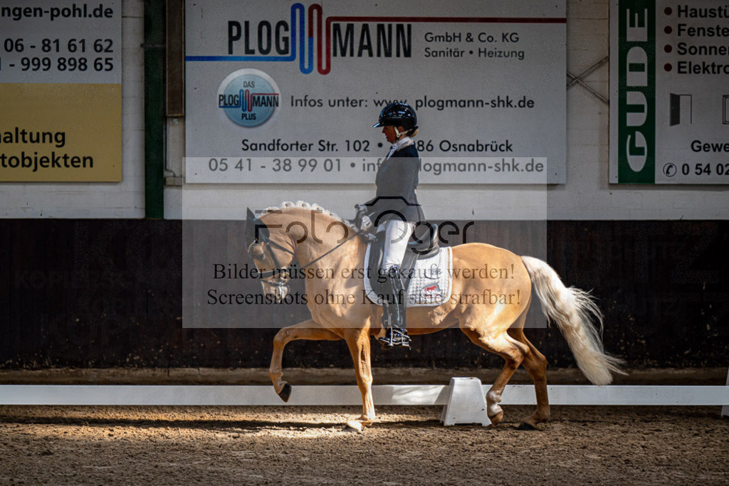 20240308-DOS_4131 | Entdecke hochwertige Reitturnierfotos von Foto Oger. Professionell, emotional und authentisch – jetzt Lieblingsmomente im Shop bestellen.Deutschlandweite Turnierfotografie. - Realisiert mit Pictrs.com