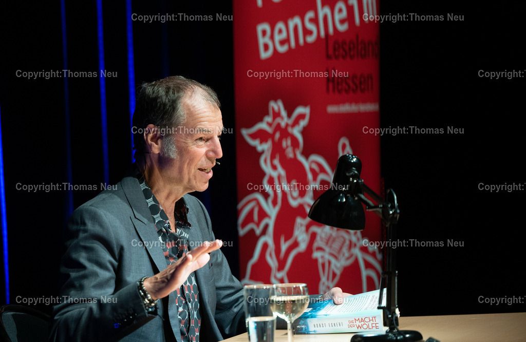 Eckert_Horst_DSC_0844 | Parktheater, Lesefestival Bensheim: Horst Eckert "Die Macht der Wölfe",, Bild: Thomas Neu