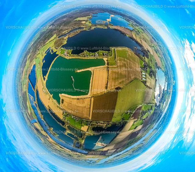 Wesel240390104Wesel-Bislich_Vahnum_Bergerfurth | Luftbild, Rheinaue Bislich-Vahnum Landschaftsschutzgebiet LSG, Bergen See, Naturschutzgebiet Bislicher Meer und Wat Ley, Erdkugel, Fisheye Aufnahme, Fischaugen Aufnahme, 360 Grad Aufnahme, tiny world, little planet, fisheye Bild, Bislich, Wesel, Nordrhein-Westfalen, Deutschland