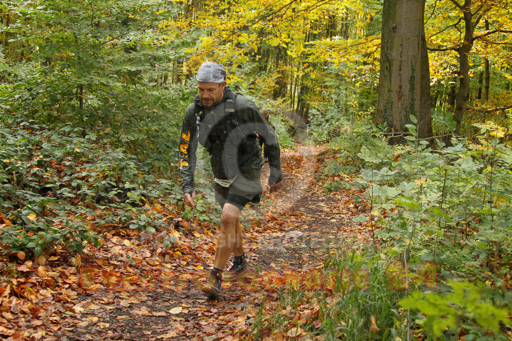 251026_1324_EV4_6902 | Sportfotografie im Rhein-Sieg Kreis, Köln, Bonn, NRW, Rheinland Pfalz, Hessen, etc. Unser Tätigkeitsfeld umfasst den Laufsport vom Volkslauf über den Marathon, Duathlon, Triathon bis zum Ultralauf wie Kölnpfad Ultra oder Schindertrail.