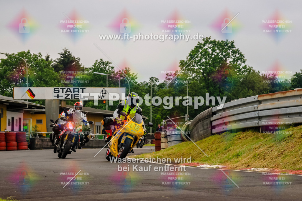 OBK-5786 | Hier findet Ihr Bilder von Touristenfahrten auf der Nürburgring Nordschleife oder von anderen Veranstaltungen die ich besucht habe. Viel Spass beim Durch Schauen 