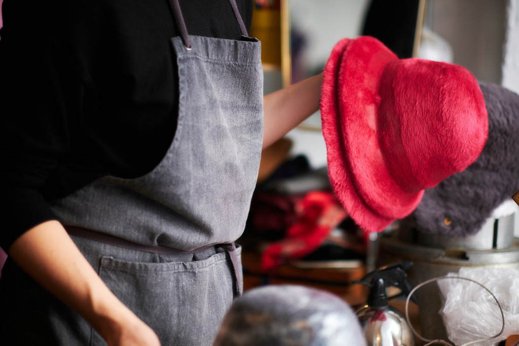 Biester Hutmode | WIen, Austria - November 06, 2019: Biester Hutmode. - Realisiert mit Pictrs.com