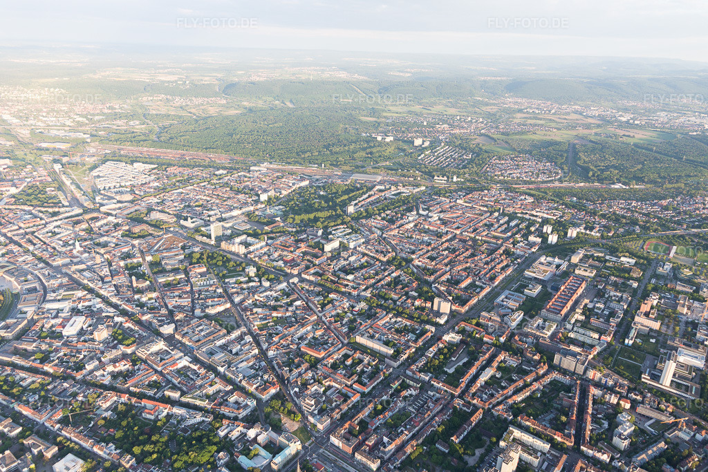 Luftbild: Amalienstr, Reinhold-Frank Straße im Ortsteil Innenstadt-West in Karlsruhe im Bundesland Baden-Württemberg in Deutschland. Foto: IMG_099615.jpg vom 21.05.2017 durch Werner Riehm/FLY-FOTO.de