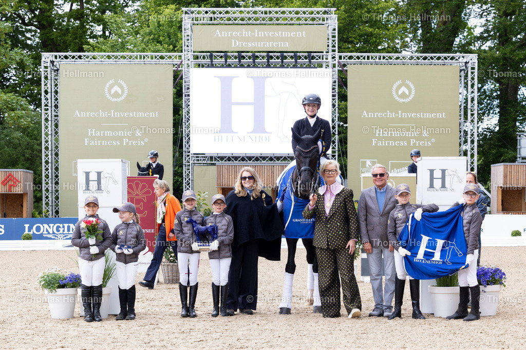 TH_405-WERTH Isabell (GER)_ Wendy de Fontaine_37688 | Deutsches Spring- und Dressur-Derby 2026 am 16.05.26 in Hamburg, 405WERTH Isabell (GER), Wendy de Fontaine