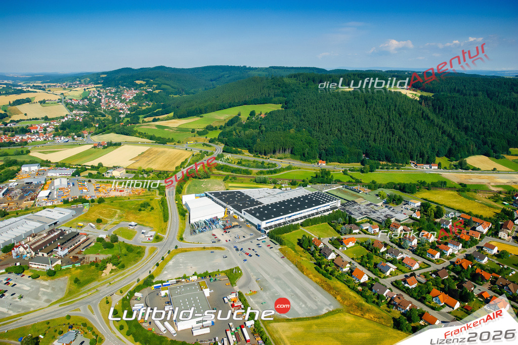 Die Luftaufnahme Neuses - Kronach wurde vom UL-Flugzeug (keine Drohne) aus fotografiert.Hohe Druck- Auflösung-die Geschenkidee!