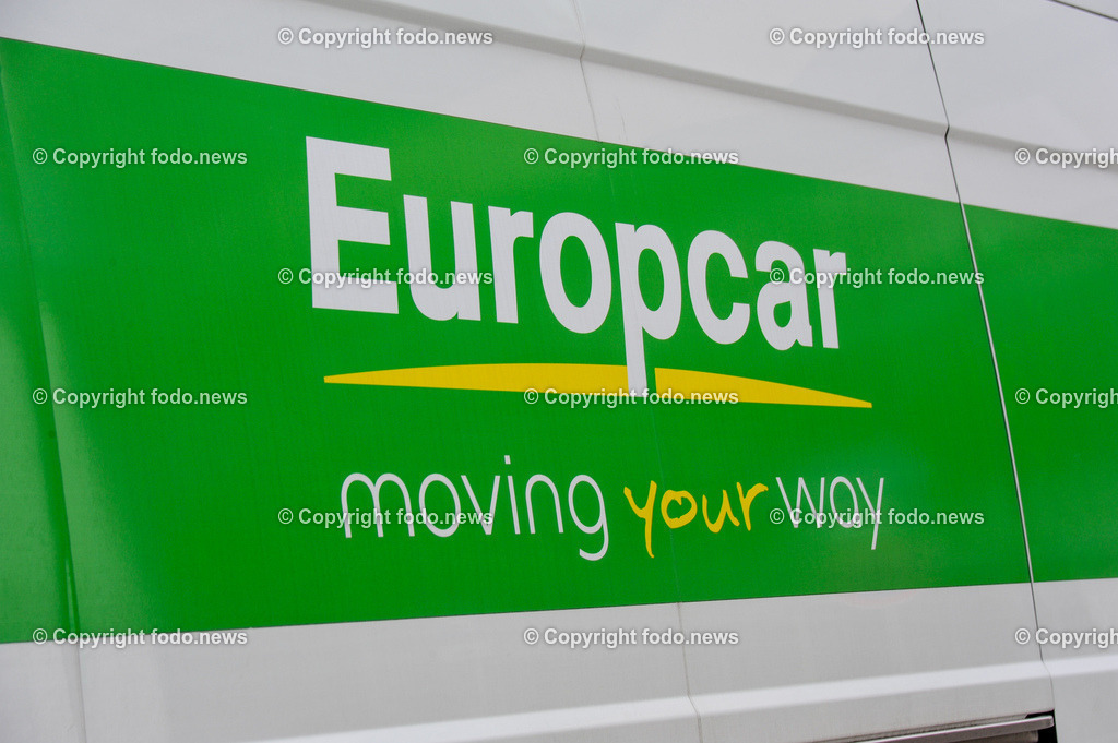 Deutschland_ Baden-Wuerttemberg_ Goeppingen_ 17.01.2025-30 | 17.01.2025, Deutschland, GER, Baden-Wuerttemberg, Goeppingen, im Bild Themenbild, Stadtansichten, Europcar, Autoverleih, KFZ, Miete, Mietauto, Schild, Logo, Reklame, Werbung