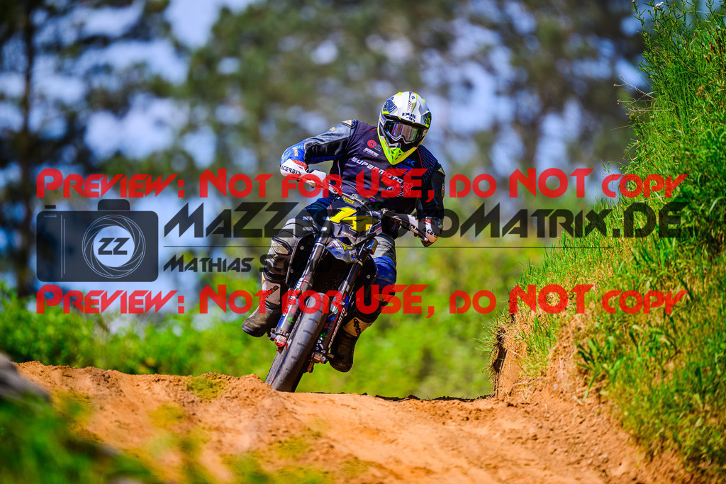 MaZZes_FotoMatrix_240512_6007705_0006 | UE40