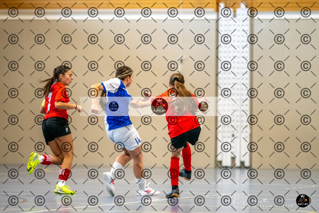 20251130_FCR-Hallenturnier-FF-17_RAW-1_031-40 | Sport und Naturfotografie von Roberto Esposito zeigt echte Momente Bewegung und die Schönheit der Natur. Ausdrucksstarke Bilder schaffen Emotionen.