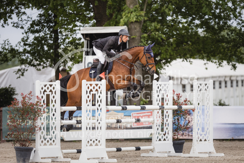 230516_Mühlen_SprPf-M-612 | Deine schönsten Turniermomente als professionelle Fotos! Entdecke hochwertige Pferdesport-Fotografie im Online-Shop. Jetzt Fotos finden & bestellen!