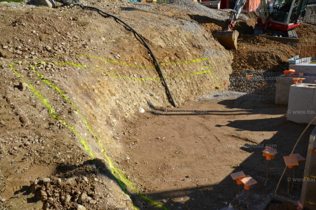 bib-lg02-erdarbeiten-0190 | Nach LV-Leistungsgruppen sortierte Detailfotos über den Bau eines Hauses. Alle Hausbau-Bilder direkt vom Urheber und Autor der Website Haus-Selber-Bauen.com