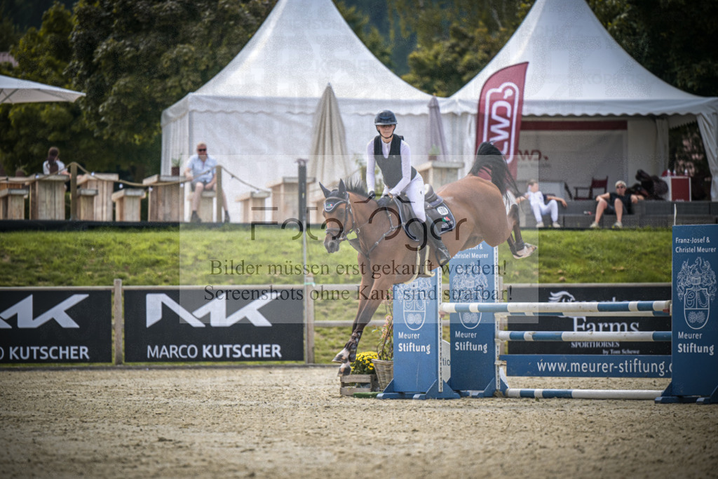 DOS_5771 | Entdecke hochwertige Reitturnierfotos von Foto Oger. Professionell, emotional und authentisch – jetzt Lieblingsmomente im Shop bestellen.Deutschlandweite Turnierfotografie. - Realisiert mit Pictrs.com