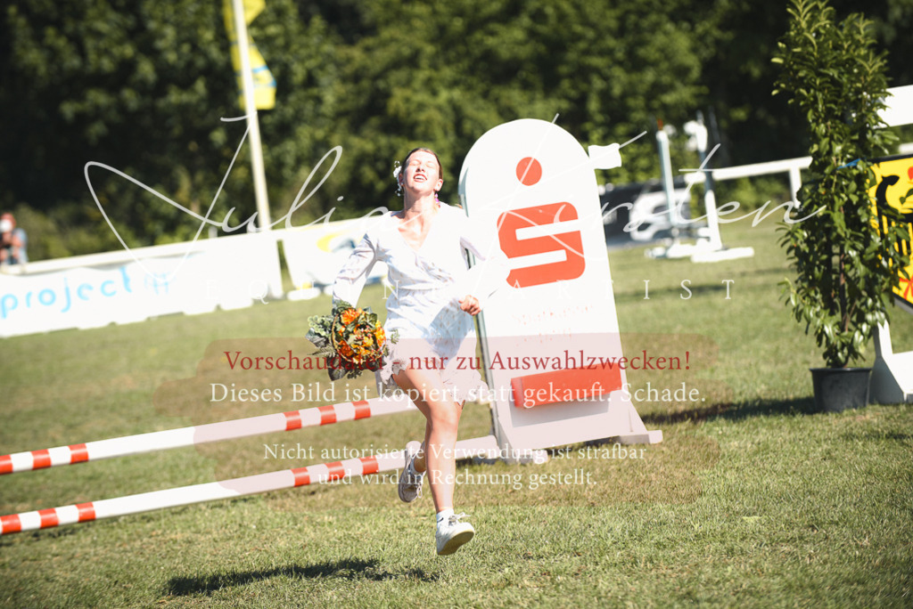 DSC_7716 | Pferde- und Turnierfotografie in Westsachsen. Pferdeportraits, Auftragszeichnungen und intuitive Kunst.