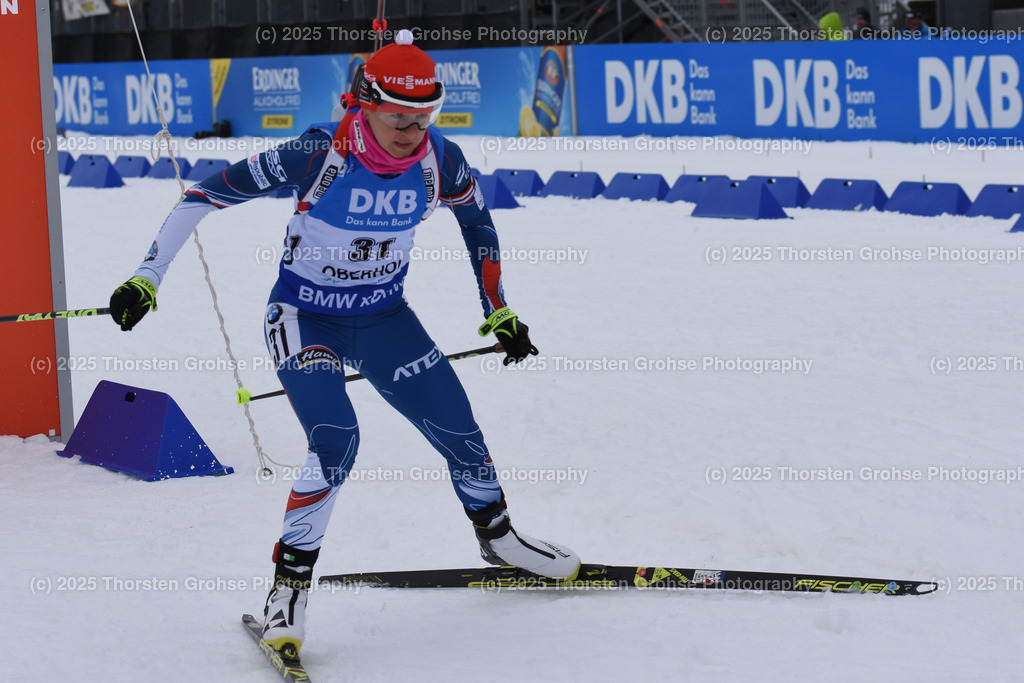 IBU WC Biathlon Oberhof 2018 | VITKOVA Veronika (CZE) beim Start; IBU WC Biathlon Oberhof 2018, 7.5 km Sprint Frauen am 04.01.2018 in der DKB Ski Arena in Oberhof, (Deutschland) - Realisiert mit Pictrs.com