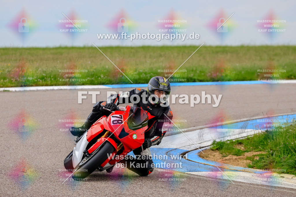 MotoTeam-2068 | Hier findet Ihr Bilder von Touristenfahrten auf der Nürburgring Nordschleife oder von anderen Veranstaltungen die ich besucht habe. Viel Spass beim Durch Schauen 