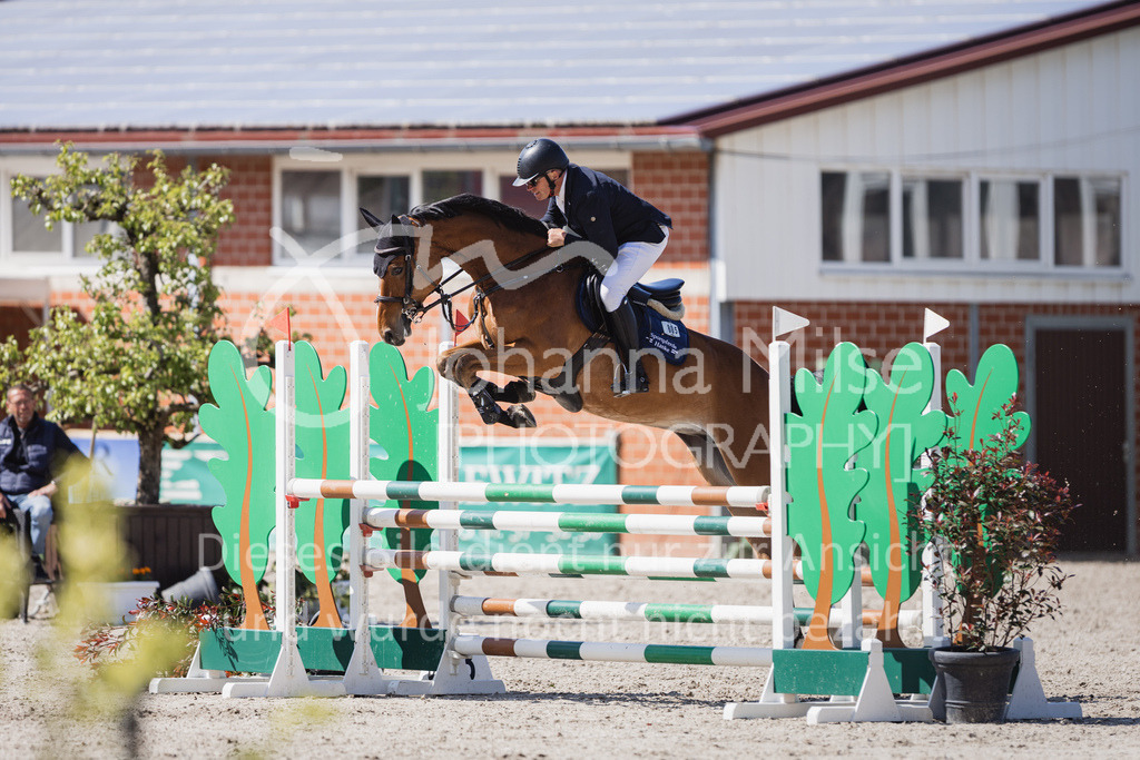 230516_Mühlen_04SprPf-L-442 | Deine schönsten Turniermomente als professionelle Fotos! Entdecke hochwertige Pferdesport-Fotografie im Online-Shop. Jetzt Fotos finden & bestellen!