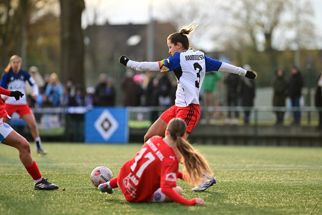 Fußball I Frauen I Saison 2025-2026 I Regionalliga Nord I 11. Spieltag I Hamburger SV U20 - Holstein Kiel I 28912 | Der Sportfotograf. - Realisiert mit Pictrs.com