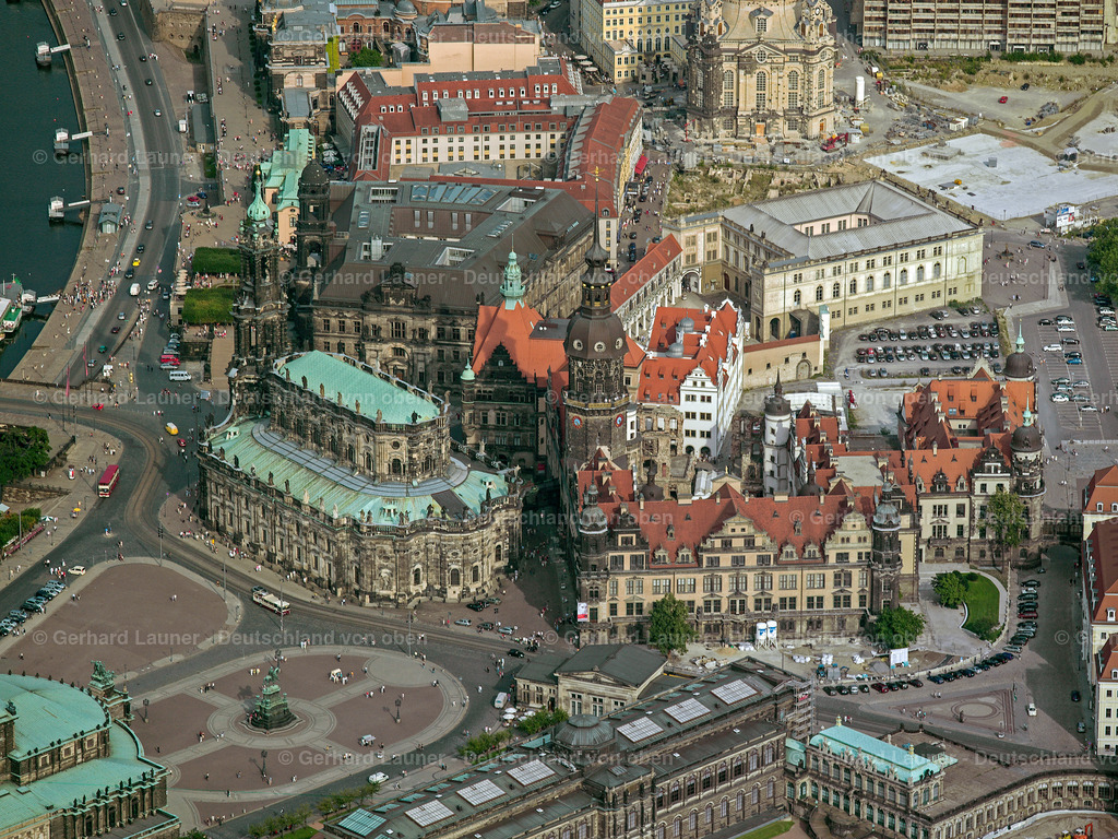 2417498 | Online-Shop für Luftbilder aus Deutschland. Seit über 45 Jahren baut Gerhard Launer das Luftbildarchiv mit unterschiedlichsten Themen stetig weiter aus.