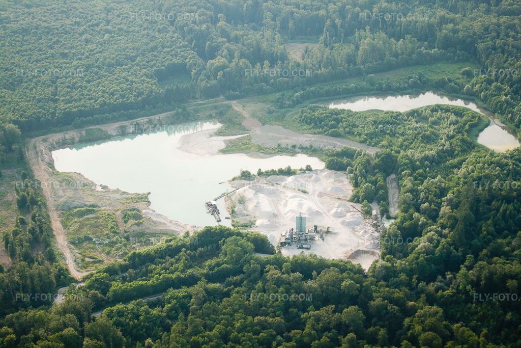 Aerial view: Gravel pit in Forstfeld in the state Bas-Rhin, France.Photo: IMG_30601.jpg taken on 07/09/2010 by Werner Riehm/FLY-FOTO.comResolution of the original: 4752 x 3168 px