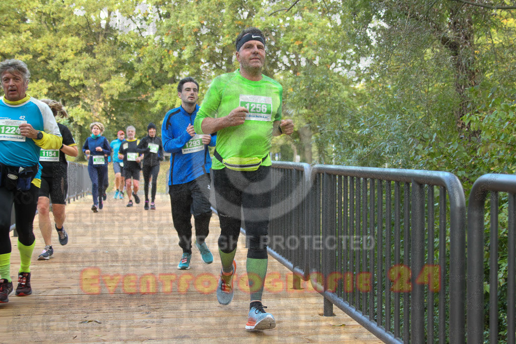 231015_1013_EV4_1109 | Sportfotografie im Rhein-Sieg Kreis, Köln, Bonn, NRW, Rheinland Pfalz, Hessen, etc. Unser Tätigkeitsfeld umfasst den Laufsport vom Volkslauf über den Marathon, Duathlon, Triathon bis zum Ultralauf wie Kölnpfad Ultra oder Schindertrail.
