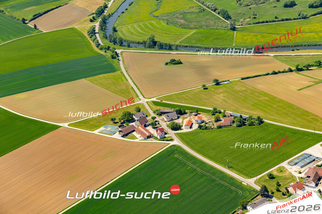 Die Luftaufnahme Marbach - Harburg wurde 2022 vom Flugzeug aus (keine Drohne) erstellt. Hohe Auflösung -für große Poster und Wandbilder geeignet - Garantiert!