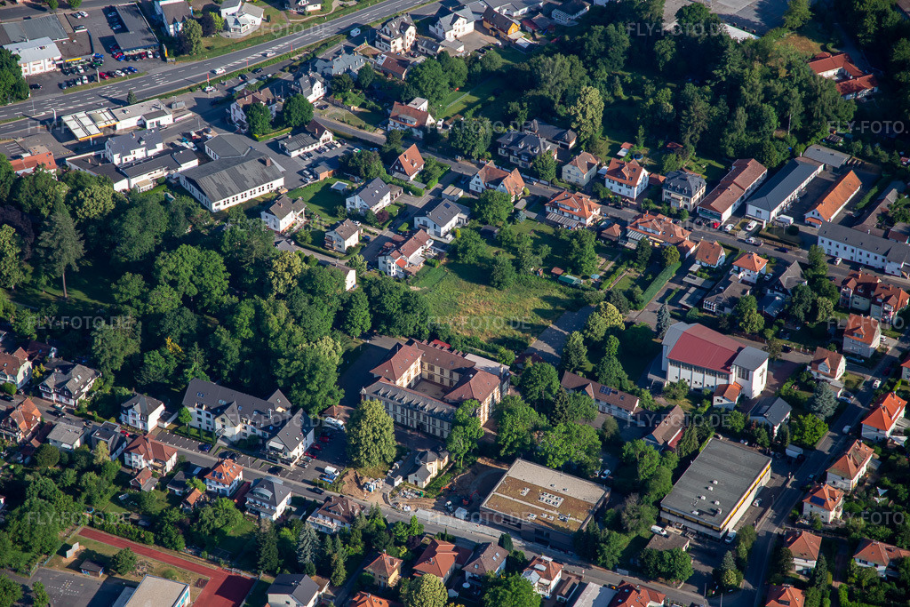 Luftbild: Stadtverwaltung Michelstadt in Michelstadt im Bundesland Hessen in Deutschland. – Foto: IMG_137074.jpg vom 24.06.2023 durch Werner Riehm/FLY-FOTO.de – Auflösung des Originals: 5472 x 3648 px – Stadt Michelstadt