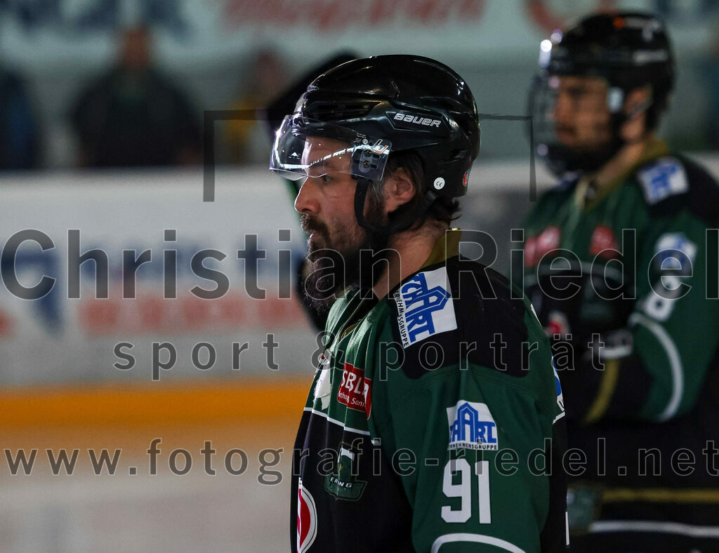2023-03-19_003_TSV_Erding_gegen_TEV_Miesbach | Erding, Deutschland, 19.03.2023:
Eishockey, Bayernliga Playoffs 2022 / 2023, Halbfinale, TSV Erding gegen TEV Miesbach, Endergebnis: 

Rudolf Lorenz (Erding Gladiators, #91)

Foto: Christian Riedel / fotografie-riedel.net