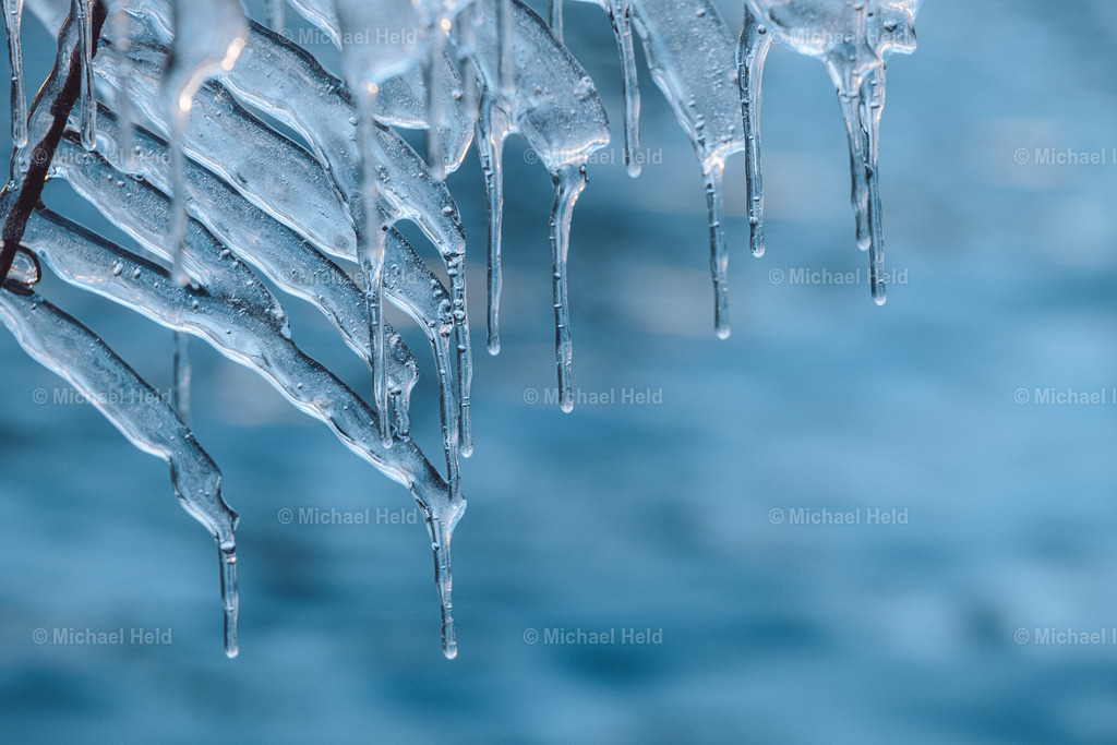 Eiskunstwerke am Selenter See | Profi-Fotos über Schleswig-Holstein und dem ganzen Norden für Büro, Hotel, Ferienhaus, Ferienwohnung, Wohnzimmer, Arztpraxis uvm. jetzt bestellen. - Realisiert mit Pictrs.com